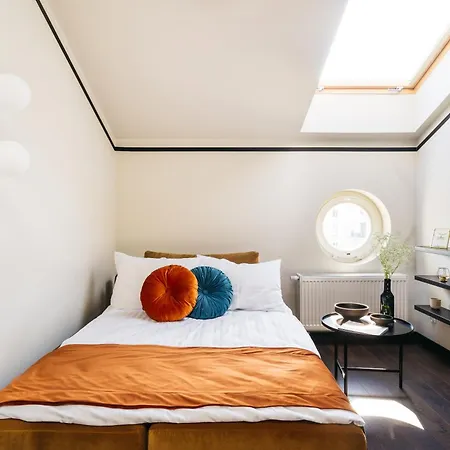 Estery12 By Staylab *